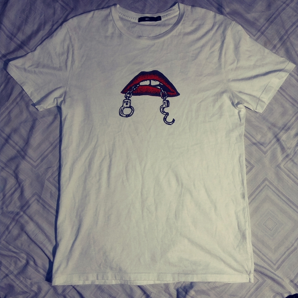 OBEY tshirt
